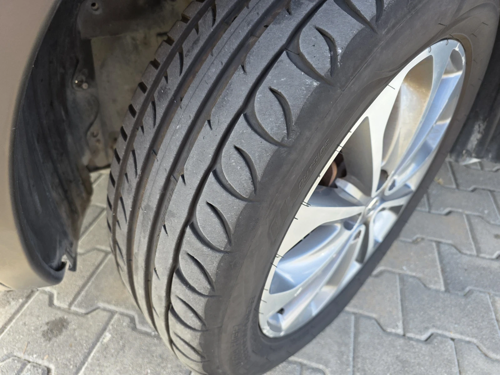 Nissan Qashqai 1.5dci 4X4, снимка 16 - Автомобили и джипове - 55289794