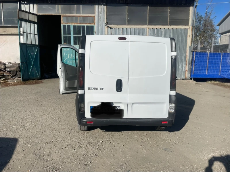 Renault Trafic, снимка 4 - Бусове и автобуси - 48911205