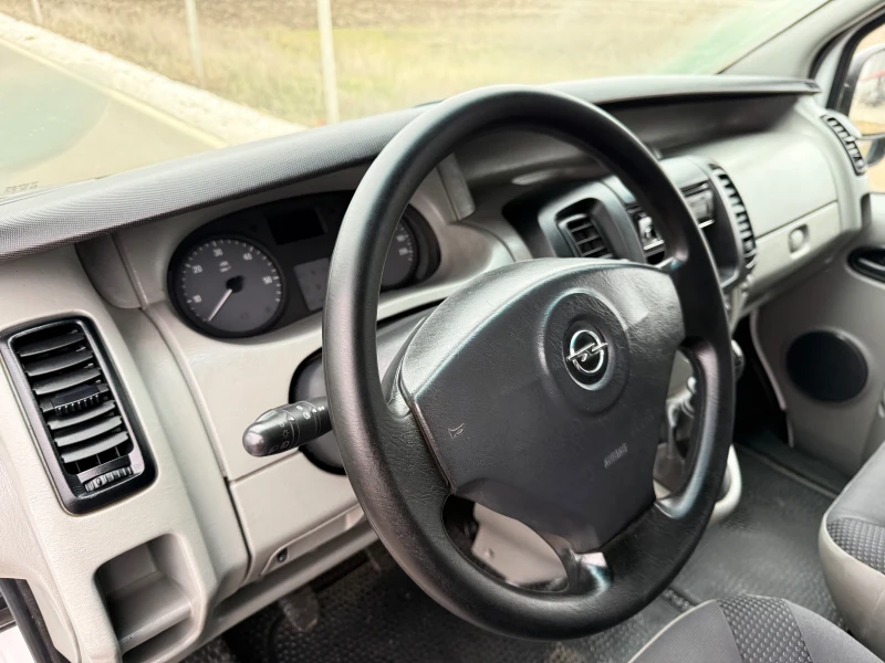 Opel Vivaro 2.0 CDTi / 6 Скорости / EURO 5 / 2900кг. , снимка 13 - Бусове и автобуси - 53213570