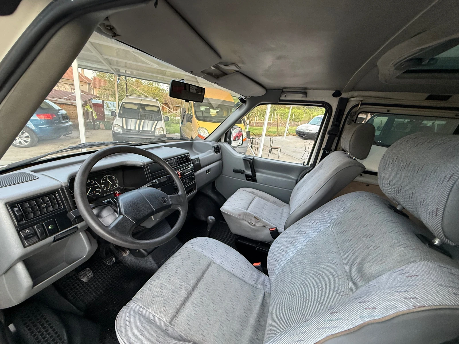 VW Transporter T4 9 МЕСТА, снимка 9 - Бусове и автобуси - 54341321