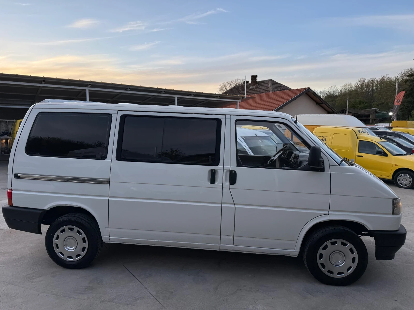 VW Transporter T4 9 МЕСТА, снимка 4 - Бусове и автобуси - 54341321