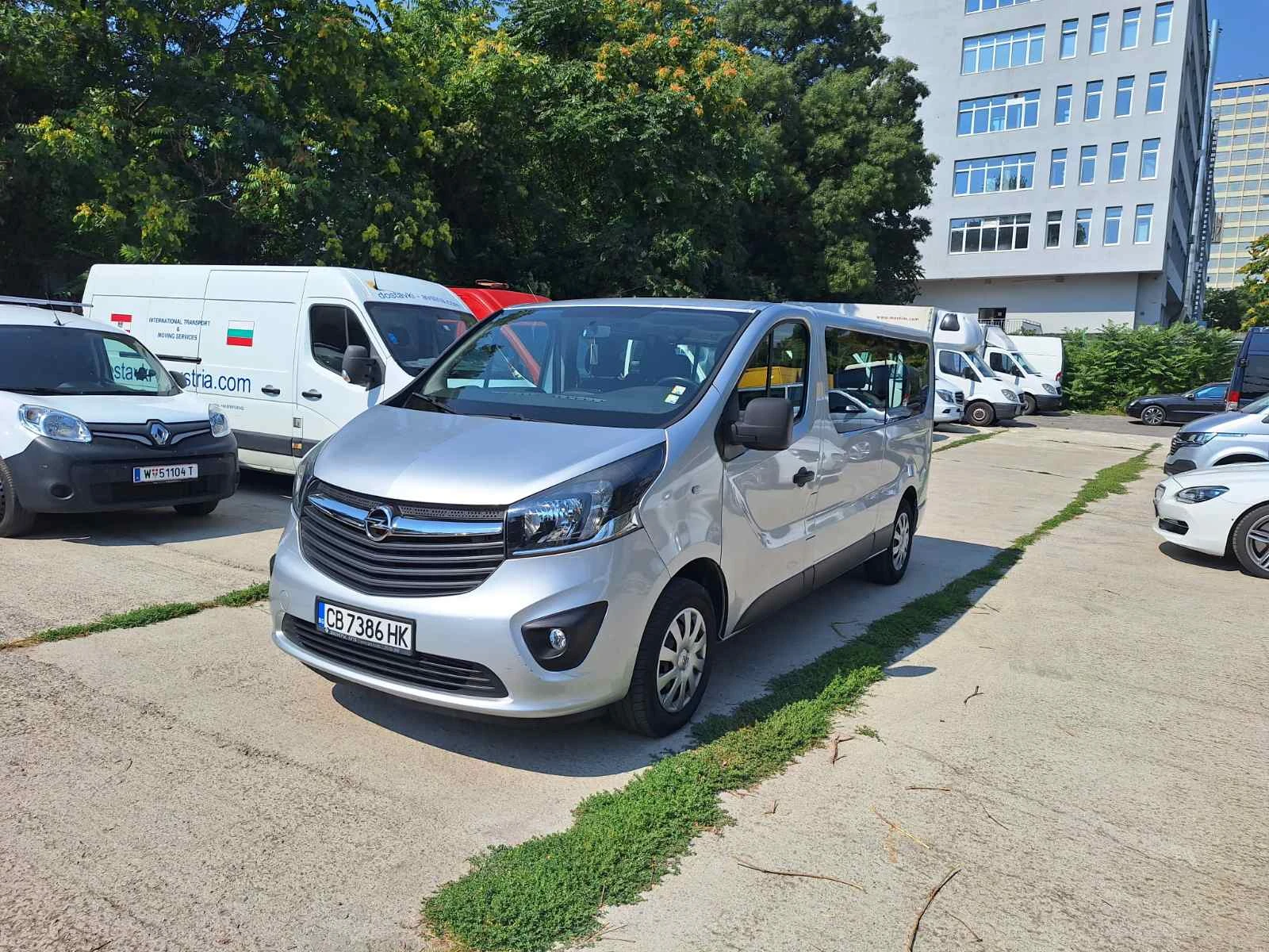 Opel Vivaro, снимка 4 - Бусове и автобуси - 55848213