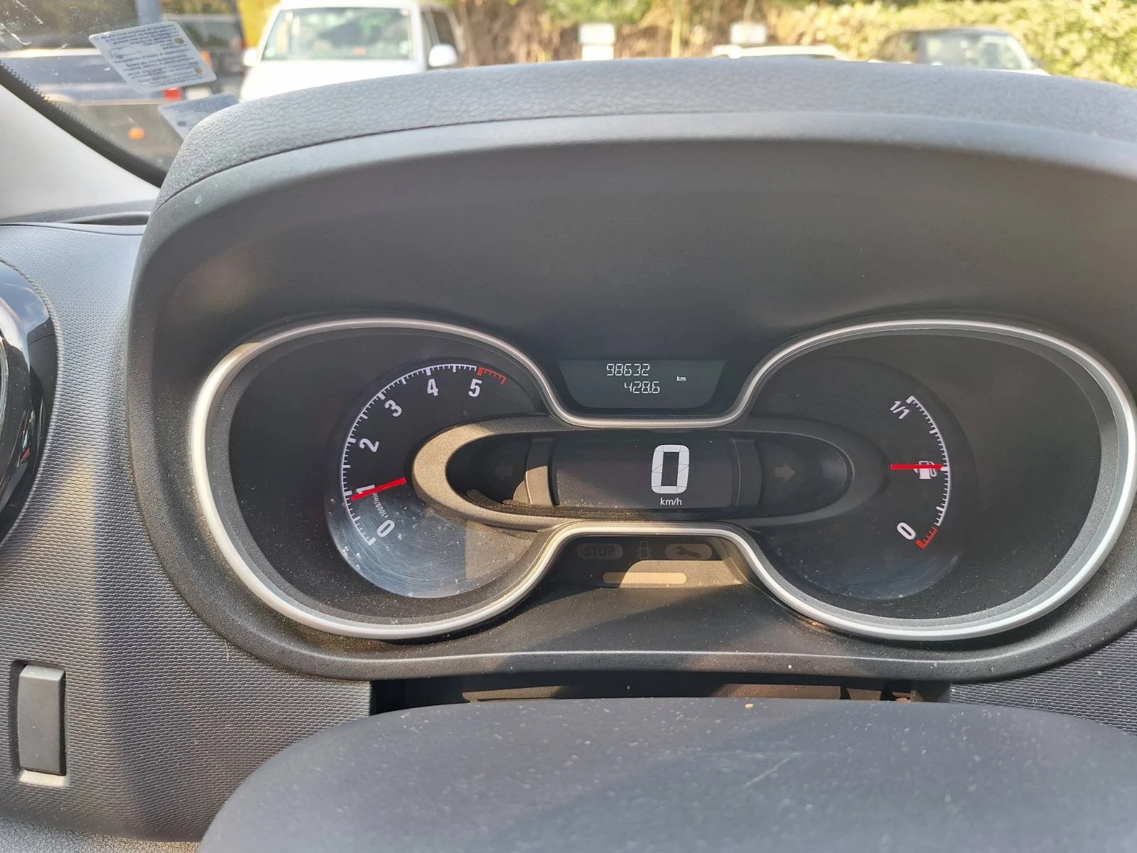 Opel Vivaro, снимка 11 - Бусове и автобуси - 55848213