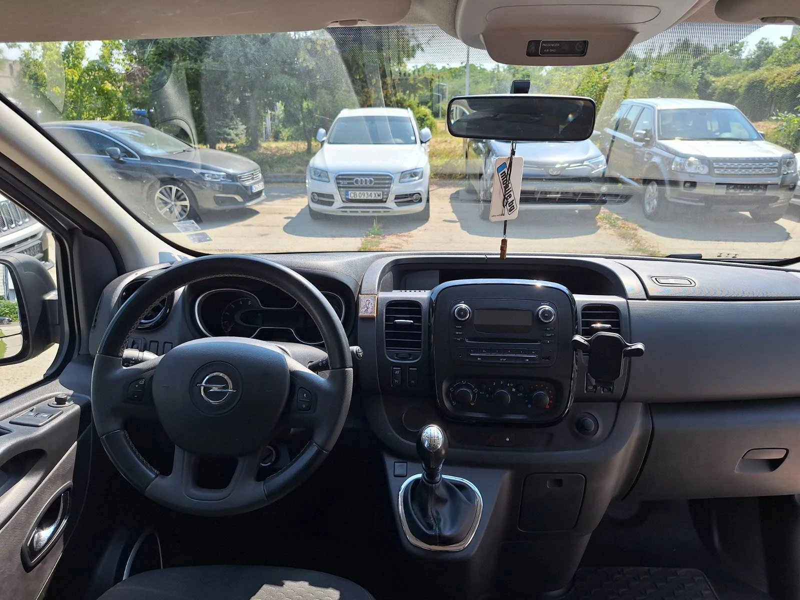 Opel Vivaro, снимка 8 - Бусове и автобуси - 55848213