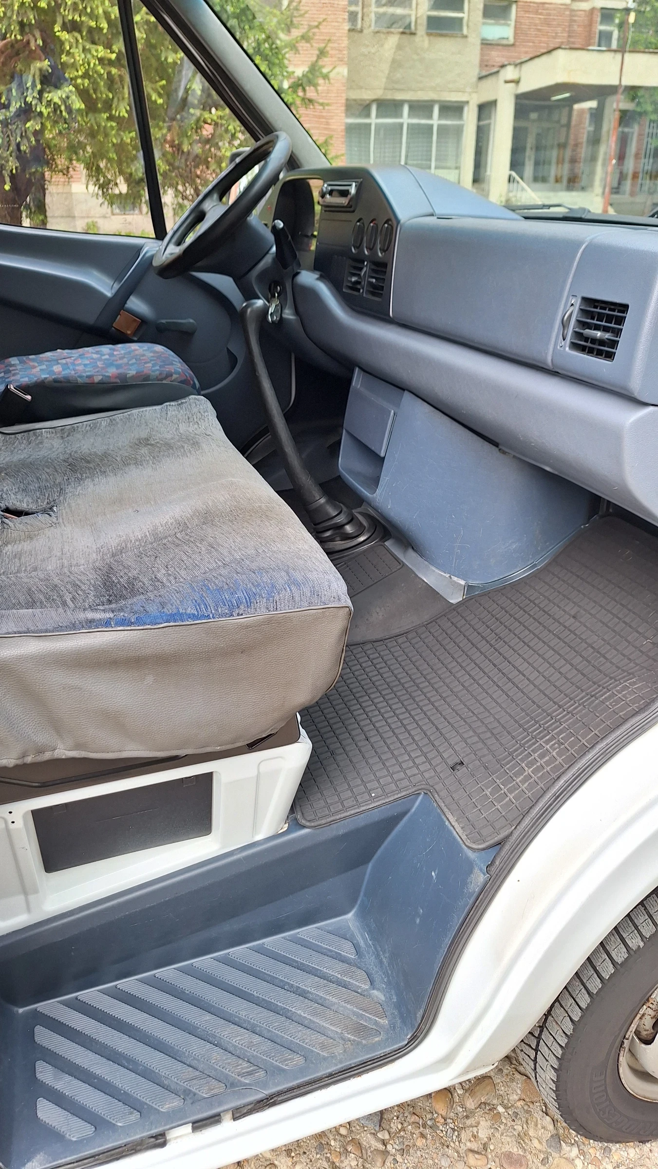 Mercedes-Benz 412 2.9 122к.с - изображение 9