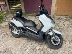 Yamaha X-max Скутер