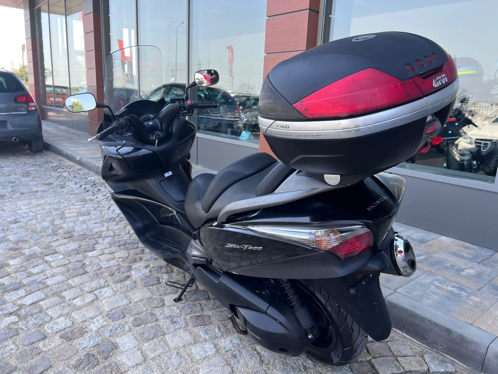 Honda Silver Wing 400 AbS - изображение 6