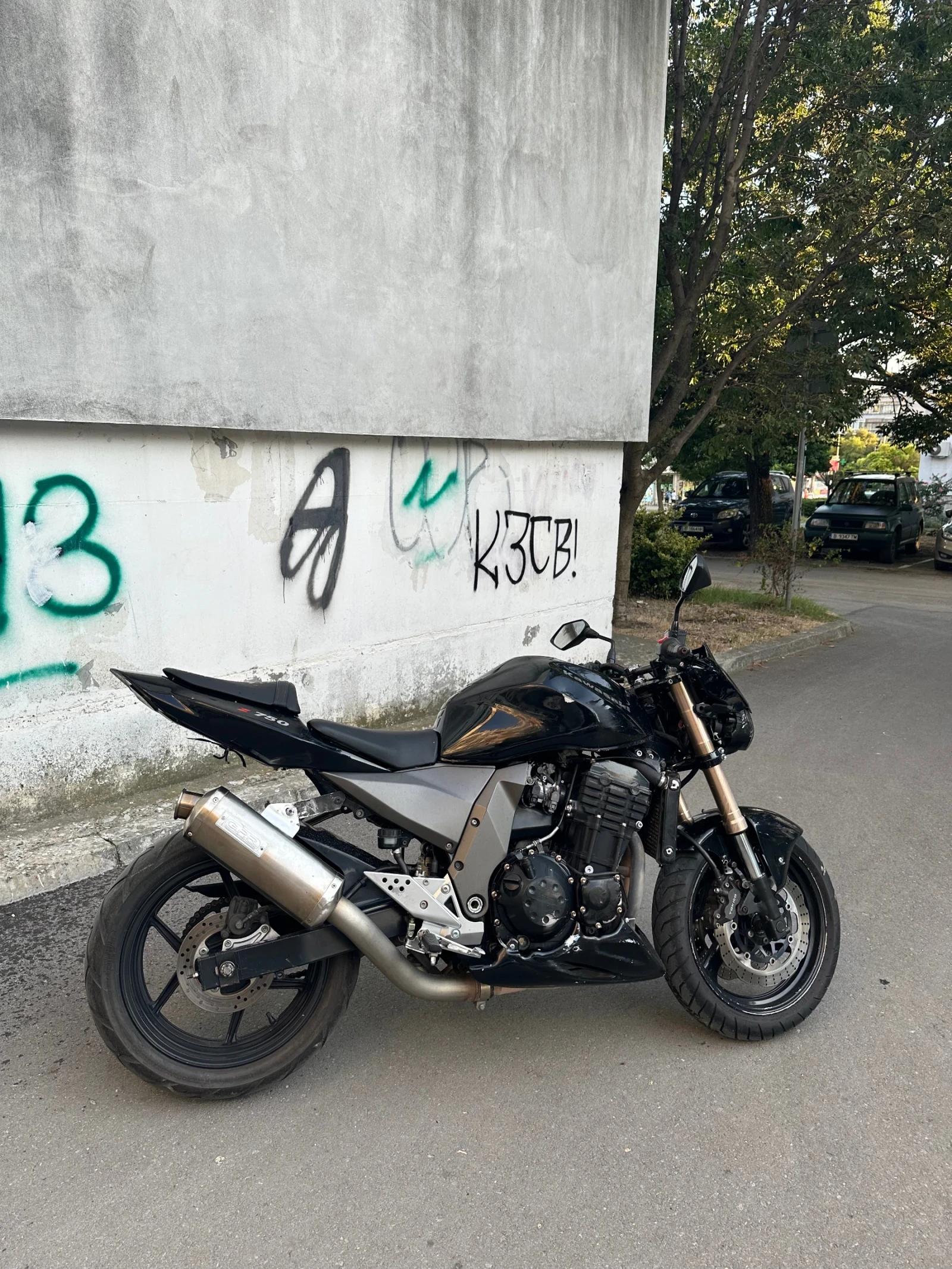 Kawasaki Z 750, снимка 4 - Мотоциклети и мототехника - 55978179