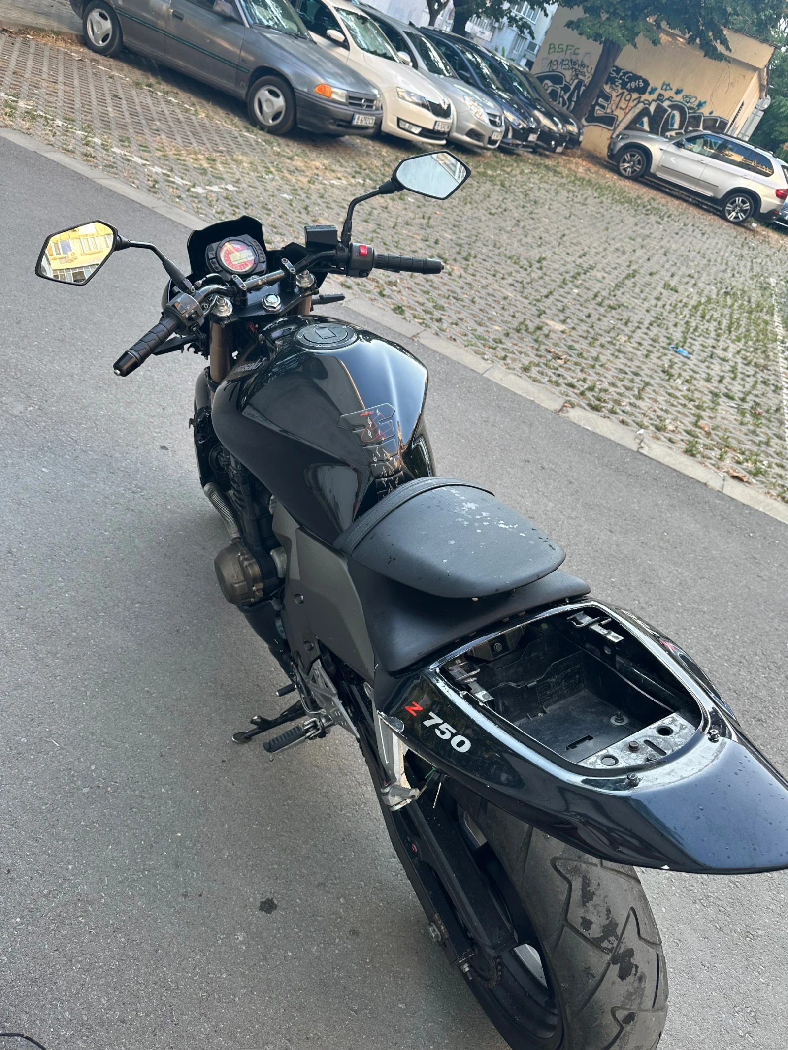 Kawasaki Z 750, снимка 10 - Мотоциклети и мототехника - 55978179