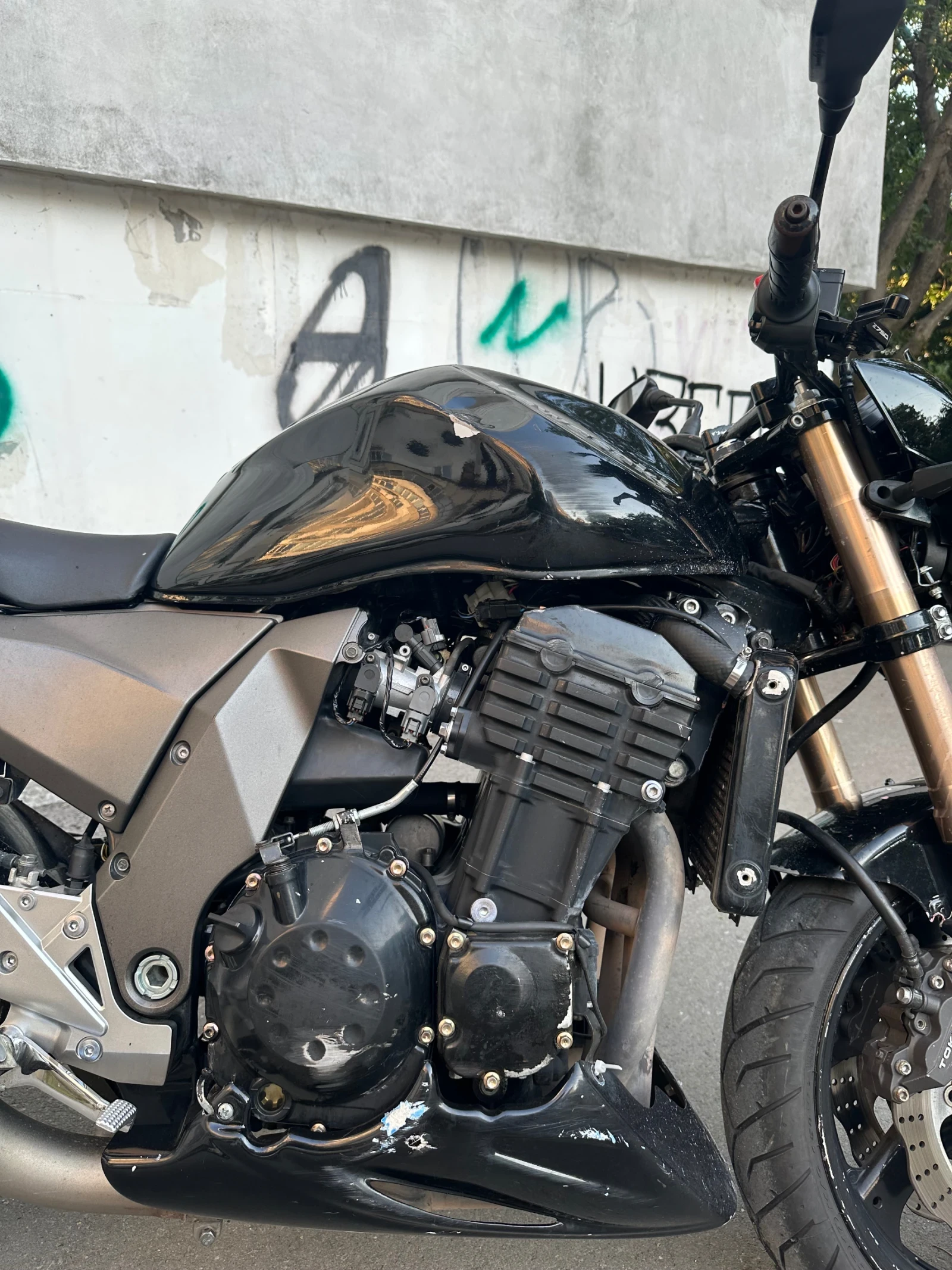Kawasaki Z 750, снимка 6 - Мотоциклети и мототехника - 55978179