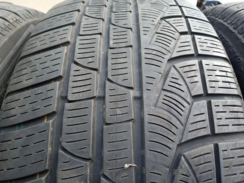 Гуми Зимни 245/50R18, снимка 5 - Гуми и джанти - 45649586