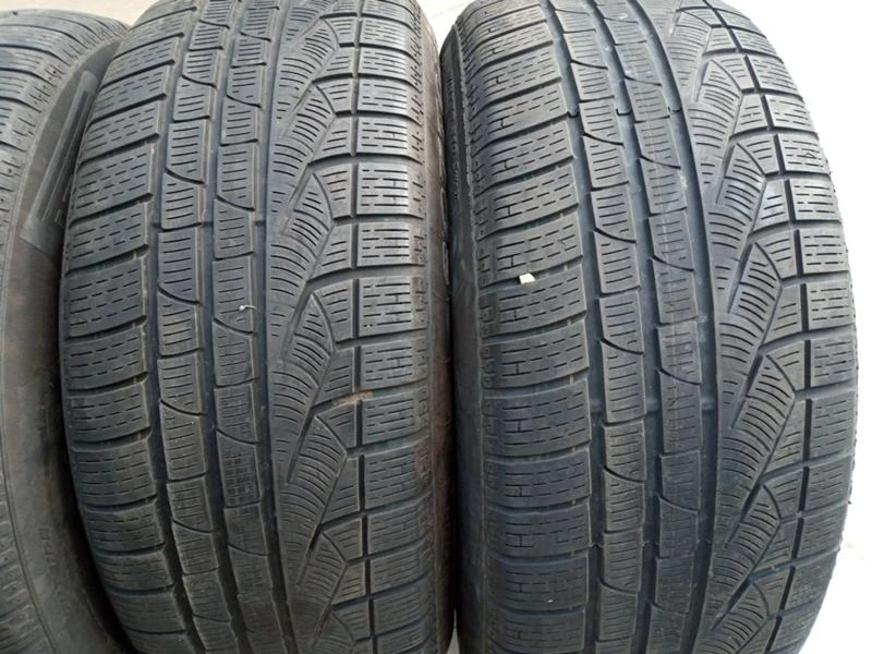 Гуми Зимни 245/50R18, снимка 2 - Гуми и джанти - 45649586