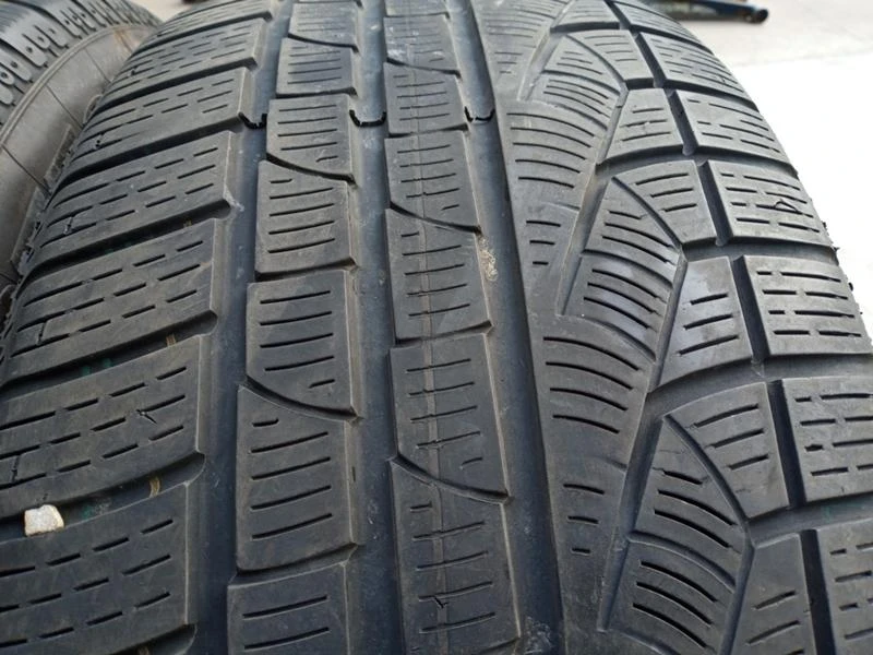 Гуми Зимни 245/50R18, снимка 6 - Гуми и джанти - 45649586