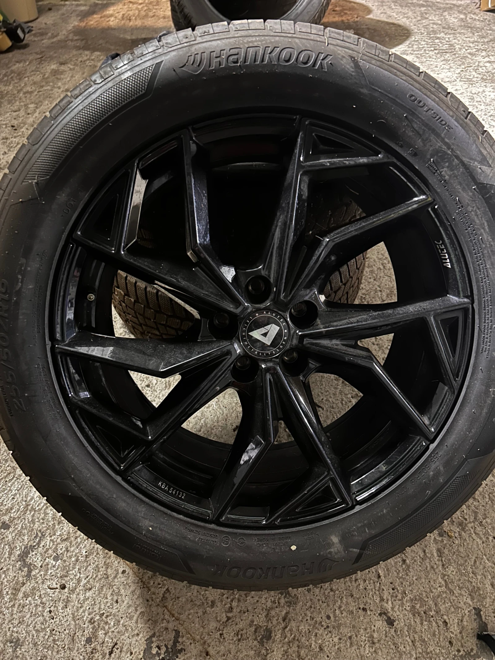 Гуми с джанти Hankook 255/50R19, снимка 2 - Гуми и джанти - 54804535