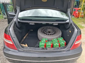 Mercedes-Benz C 220 Ръчна, снимка 15