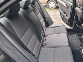 Mercedes-Benz C 220 Ръчна, снимка 13