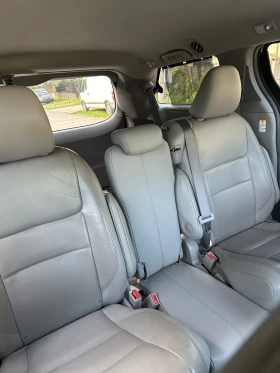 Toyota Sienna XLS, снимка 2