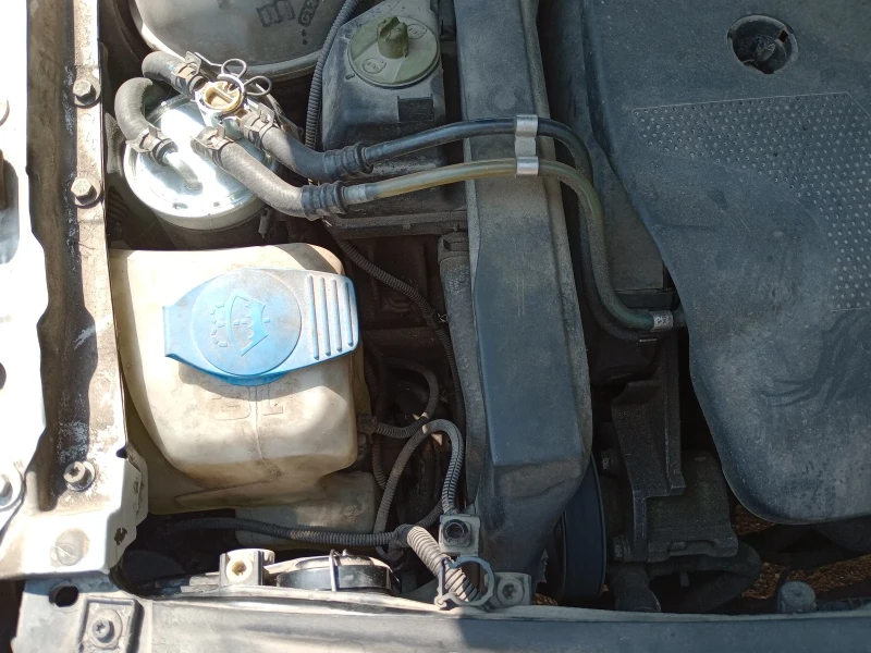 VW Golf 90 hp, снимка 10 - Автомобили и джипове - 47562079