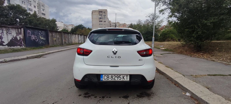 Renault Clio, снимка 6 - Автомобили и джипове - 47228411