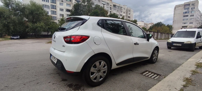 Renault Clio, снимка 5 - Автомобили и джипове - 47228411