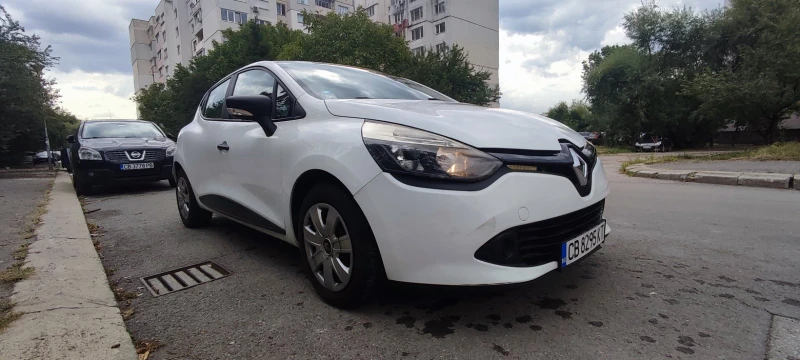 Renault Clio, снимка 2 - Автомобили и джипове - 47228411