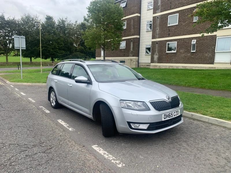 Skoda Octavia 1.6TDI, снимка 2 - Автомобили и джипове - 47652683