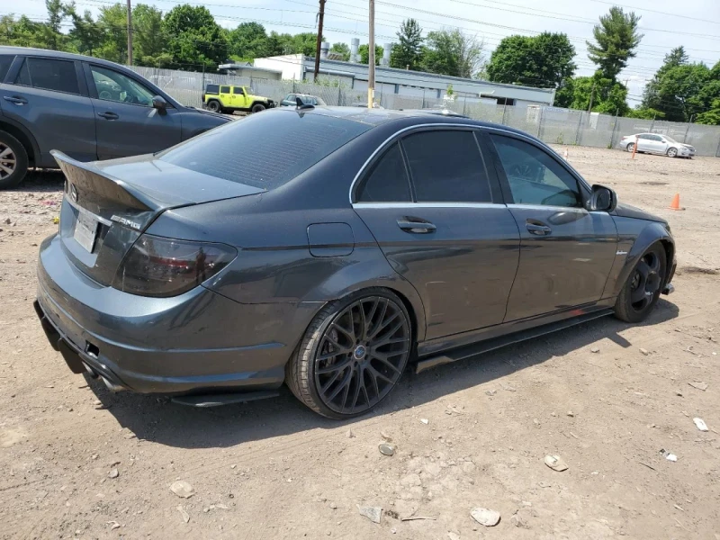 Mercedes-Benz C 63 AMG, снимка 3 - Автомобили и джипове - 48830689