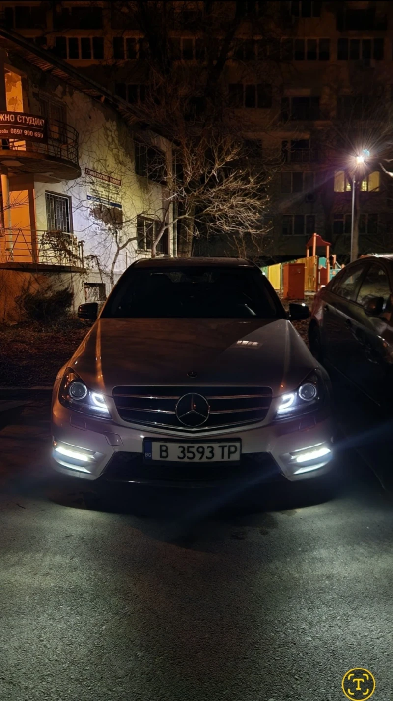 Mercedes-Benz C 320 4-matic, 7-G tronic, снимка 3 - Автомобили и джипове - 49031196