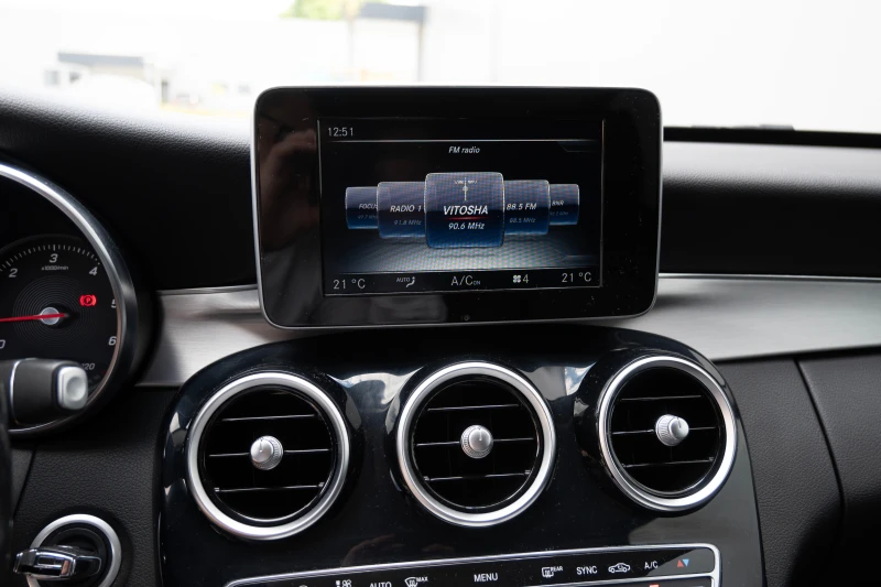 Mercedes-Benz C 200, снимка 10 - Автомобили и джипове - 50367668