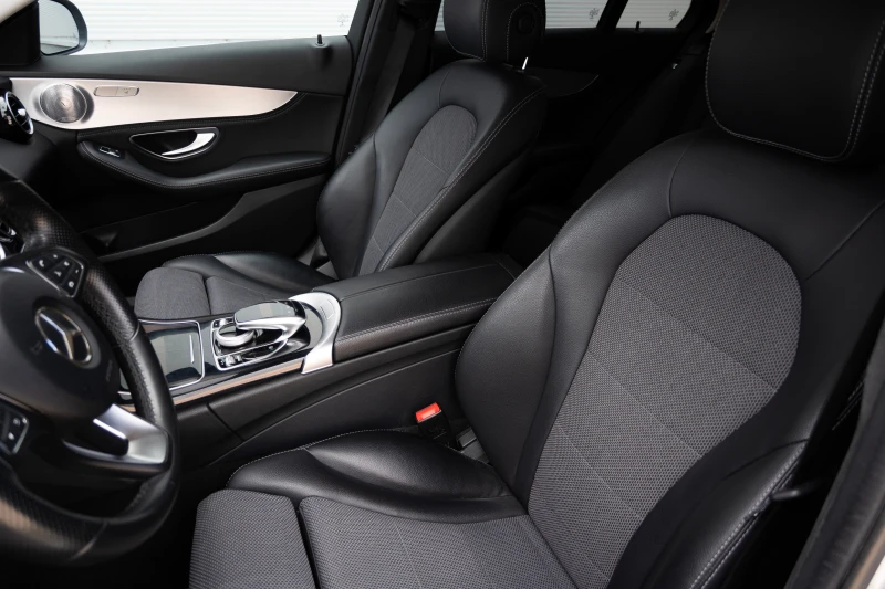 Mercedes-Benz C 200, снимка 12 - Автомобили и джипове - 50367668