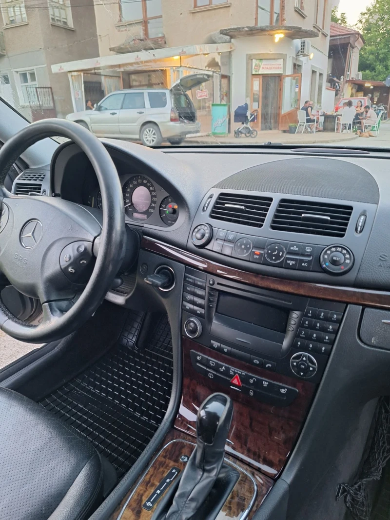 Mercedes-Benz E 320 3.2 cdi 224 к.с. V6, снимка 6 - Автомобили и джипове - 52661586