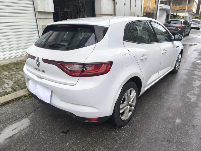 Renault Megane 1.5 Blue dCi Business, снимка 5 - Автомобили и джипове - 52673644