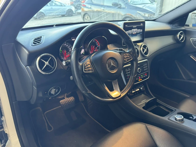 Mercedes-Benz CLA 250 AMG  4-matic, снимка 8 - Автомобили и джипове - 52929206