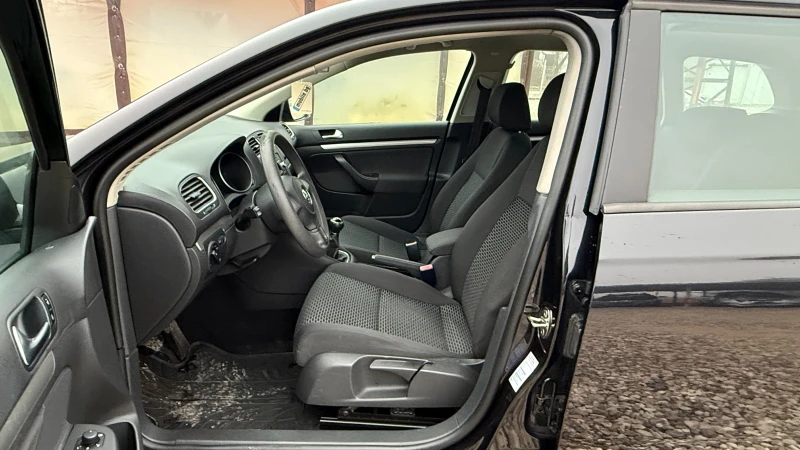 VW Golf 1.6TDI/105кс/EURO 5/ПОДГРЕВ СЕДАЛКИ, снимка 12 - Автомобили и джипове - 53278860