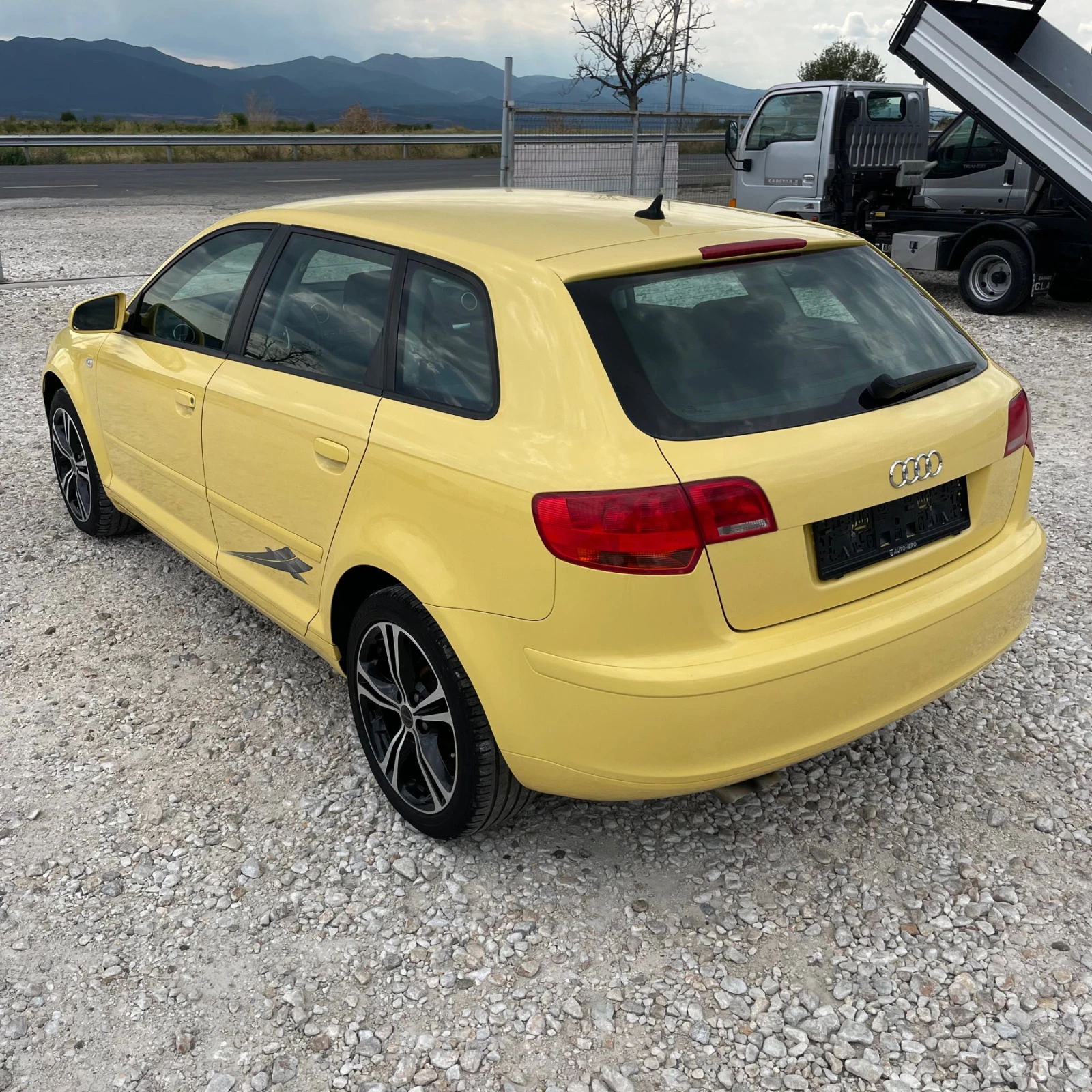 Audi A3 2.0TDi-Автоматик - изображение 5