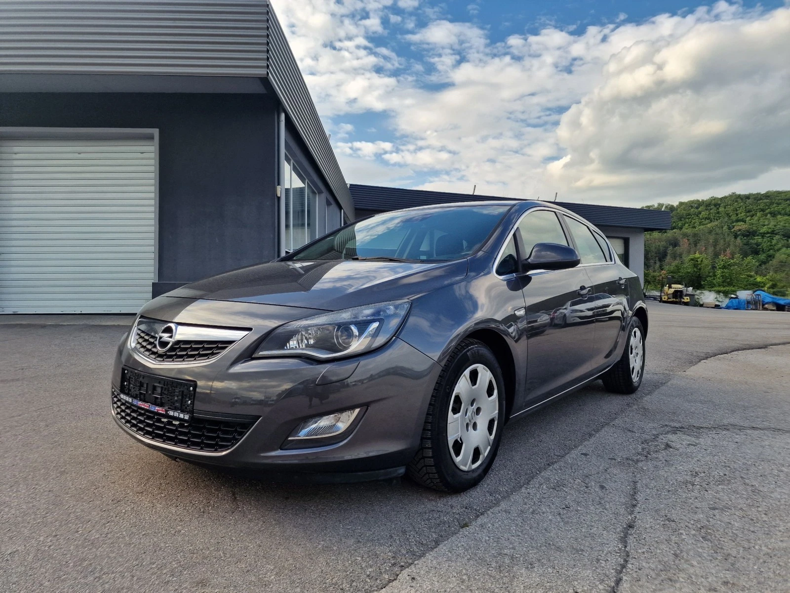 Opel Astra 1, 7CDTI - изображение 3