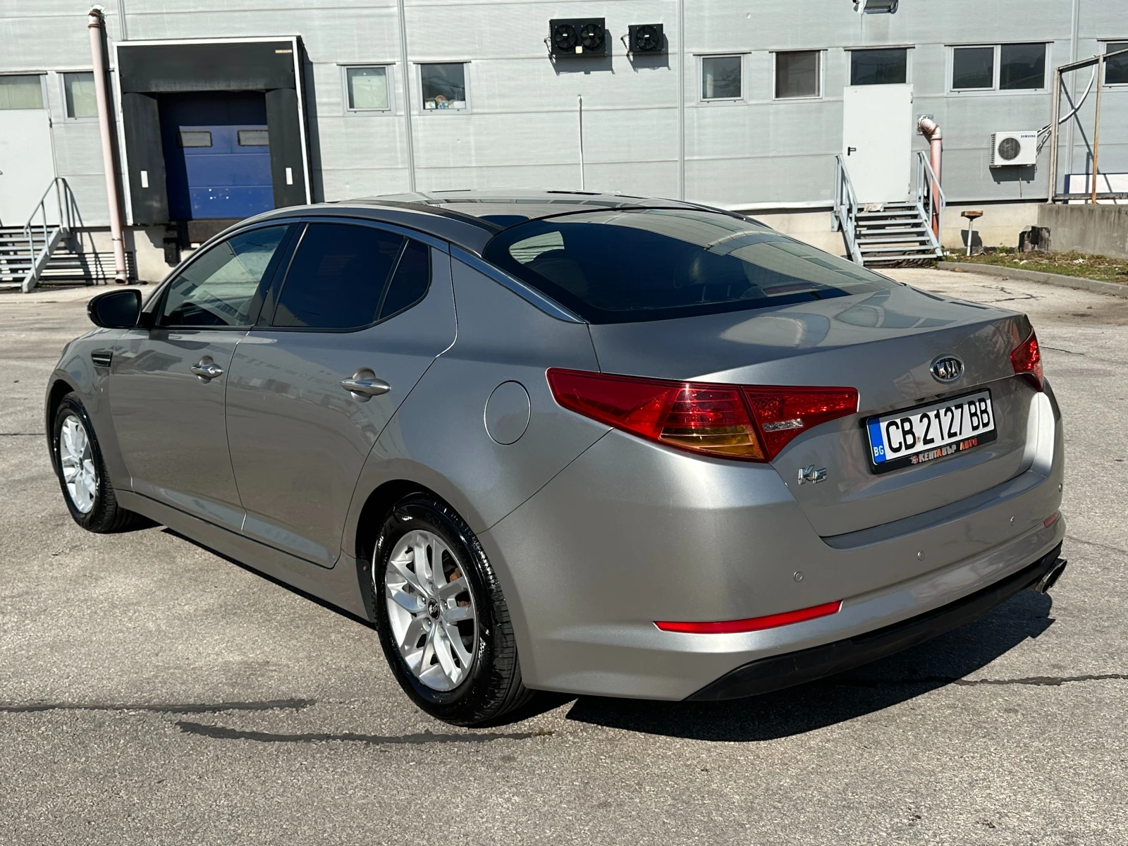 Kia Optima 2.0i 156к.с. Автоматик Газ - изображение 3