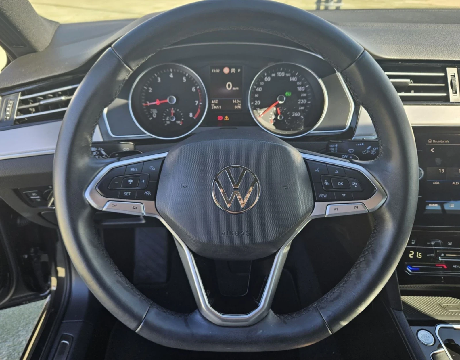 VW Passat 1.5 TSI ELEGANCE.110KW.KAMERA.NAVI.LED - изображение 8