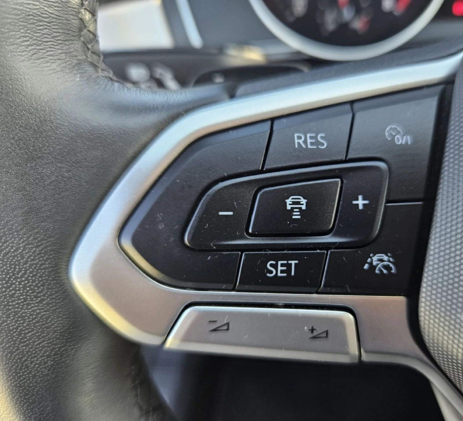 VW Passat 1.5 TSI ELEGANCE.110KW.KAMERA.NAVI.LED - изображение 9