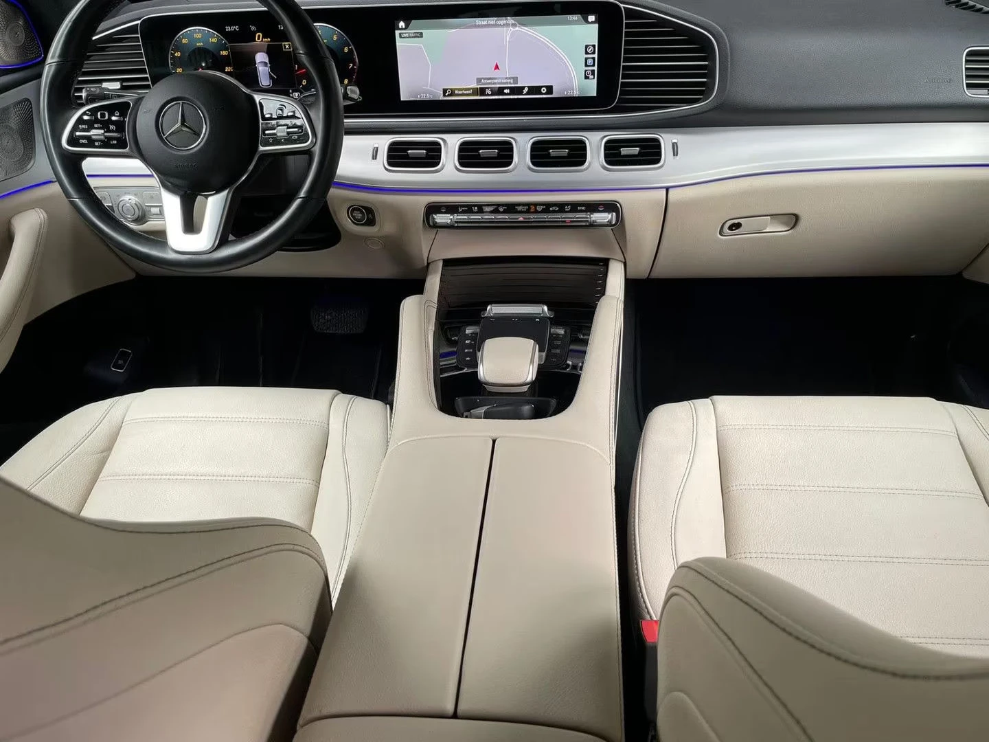 Mercedes-Benz GLE 450 4MATIC/367HP/AMG/PANO/CAM/BURM/NAVI/LED/417g - изображение 9