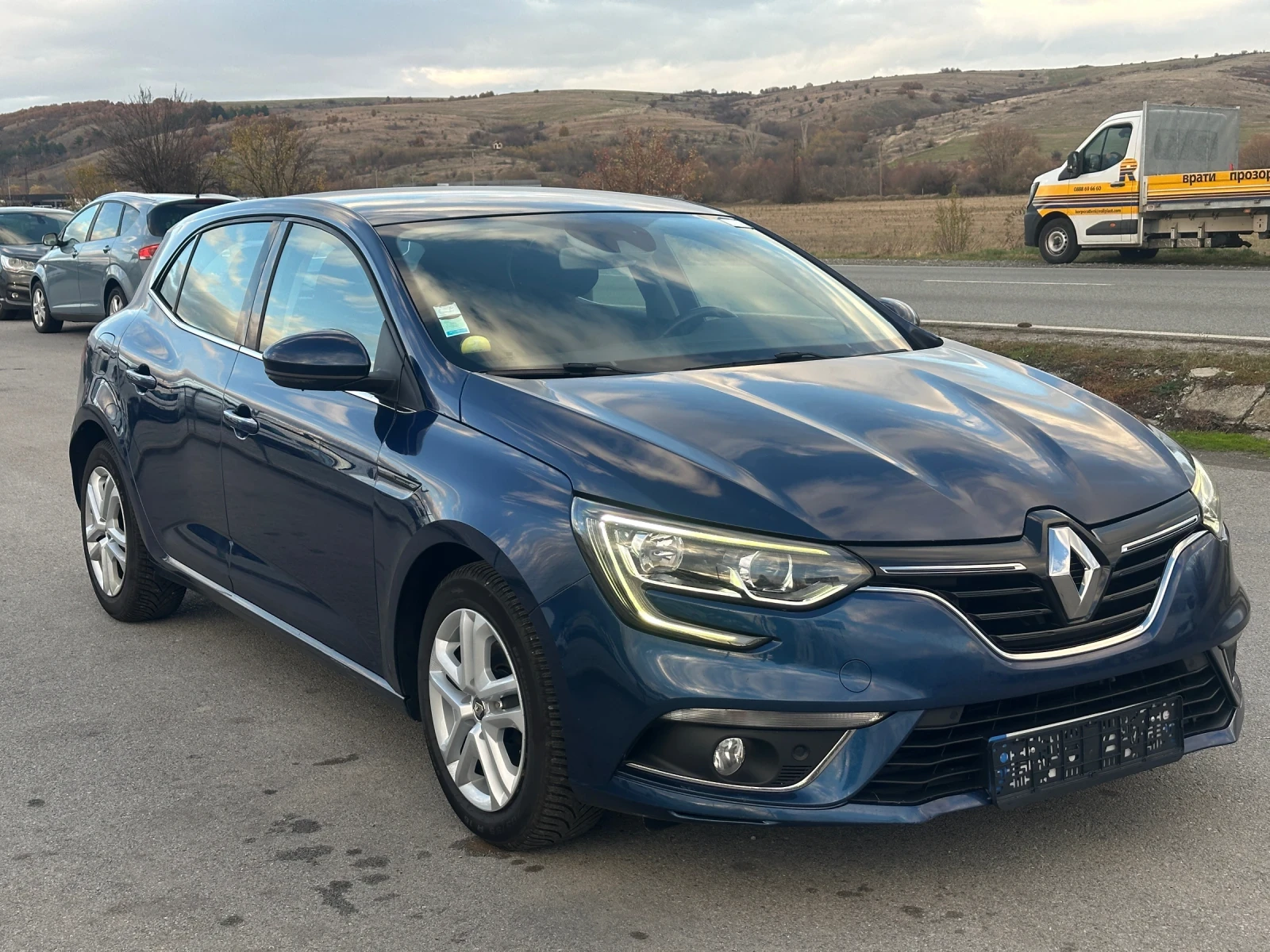 Renault Megane 1.5 - изображение 2