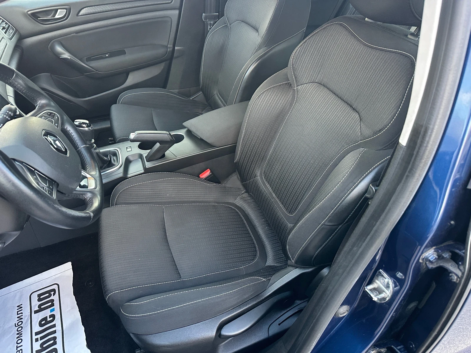 Renault Megane 1.5 - изображение 10