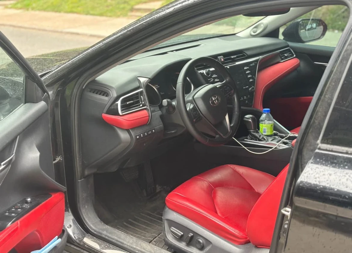 Toyota Camry XSE * * V6 * * JBL * * CARFAX * *  АВТО КРЕДИТ * * - изображение 3