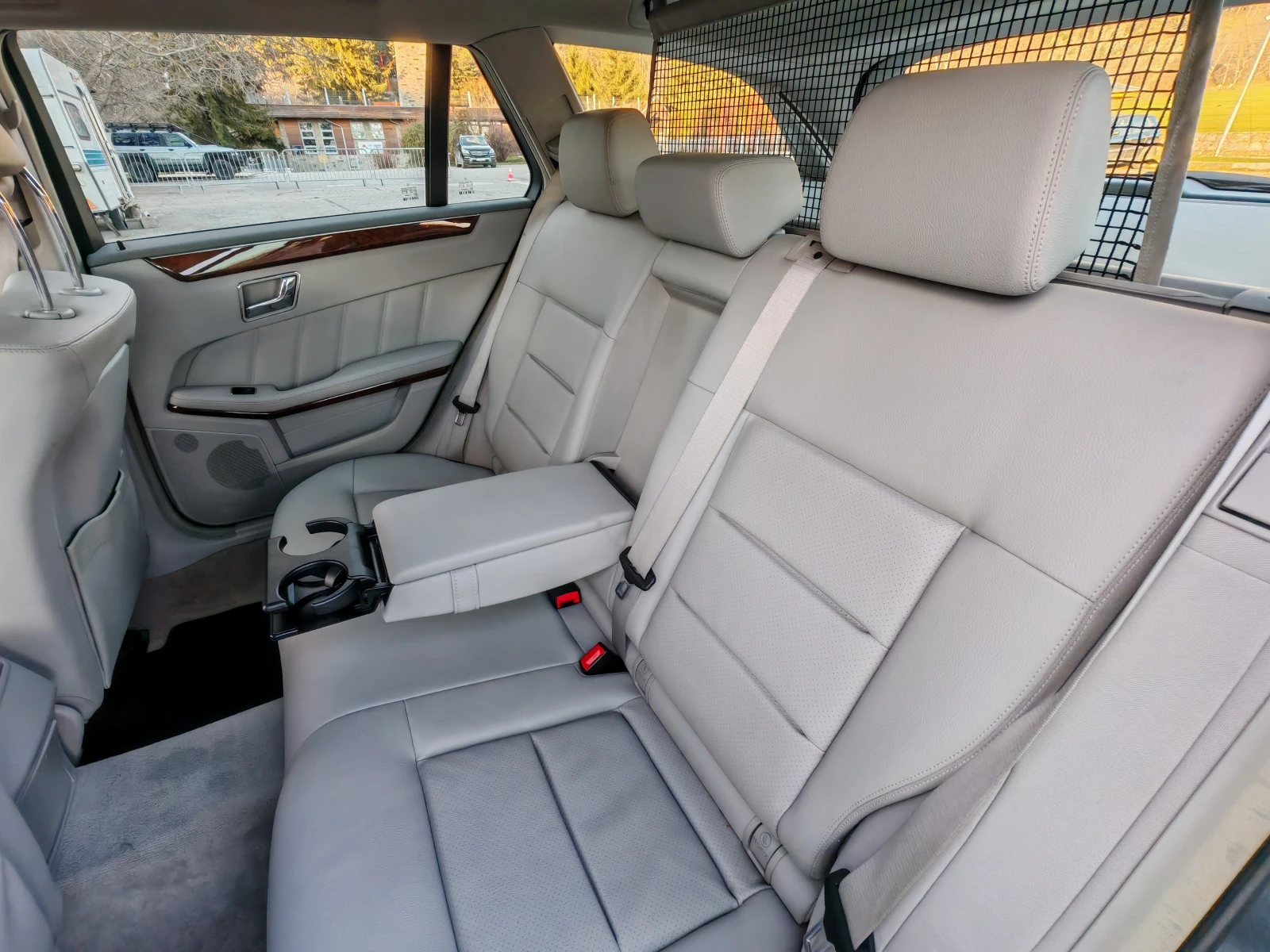 Mercedes-Benz E 350 4Matic Airmatic Distronic Night vision Печка FULL - изображение 10