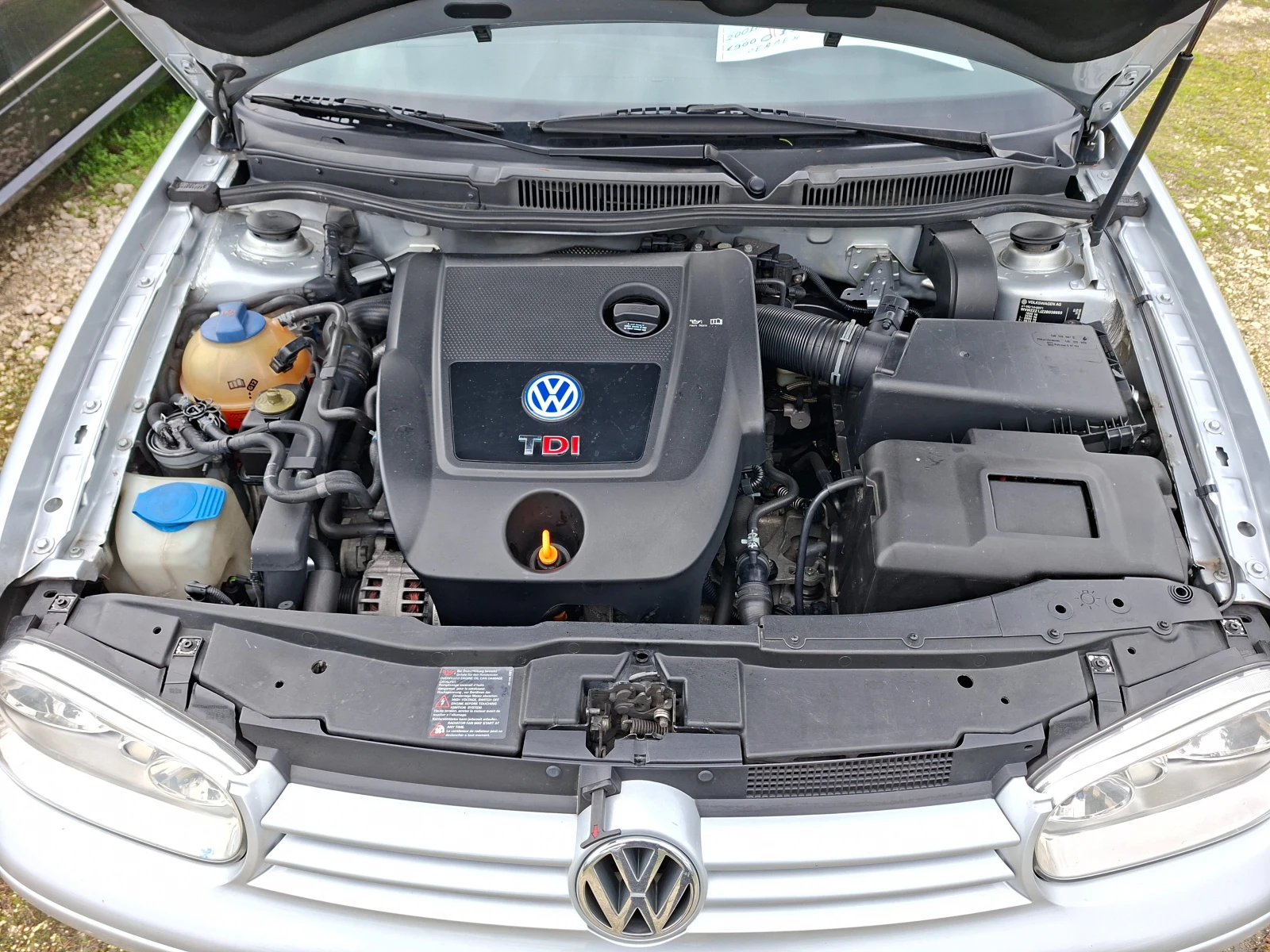 VW Golf 1.9-TDI 131кс.Климатроник, снимка 16 - Автомобили и джипове - 53727112