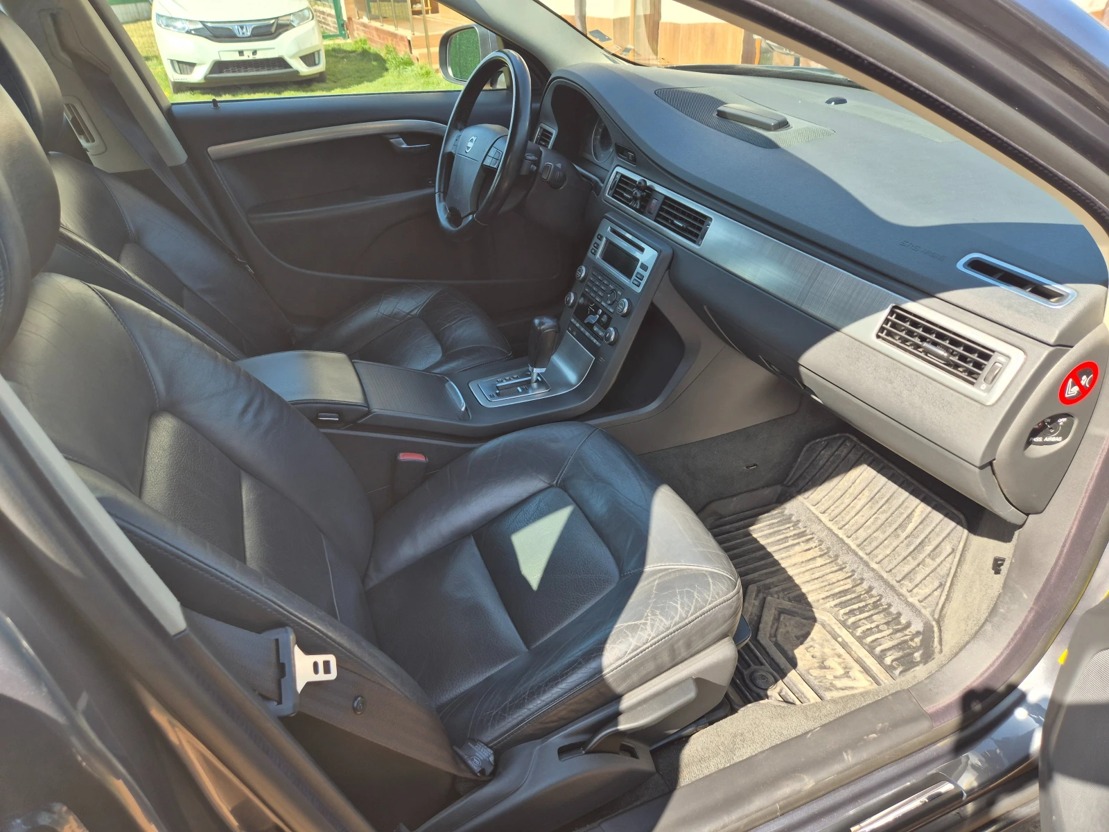 Volvo S80 2.4 D5 AWD Momentum, снимка 13 - Автомобили и джипове - 53855312