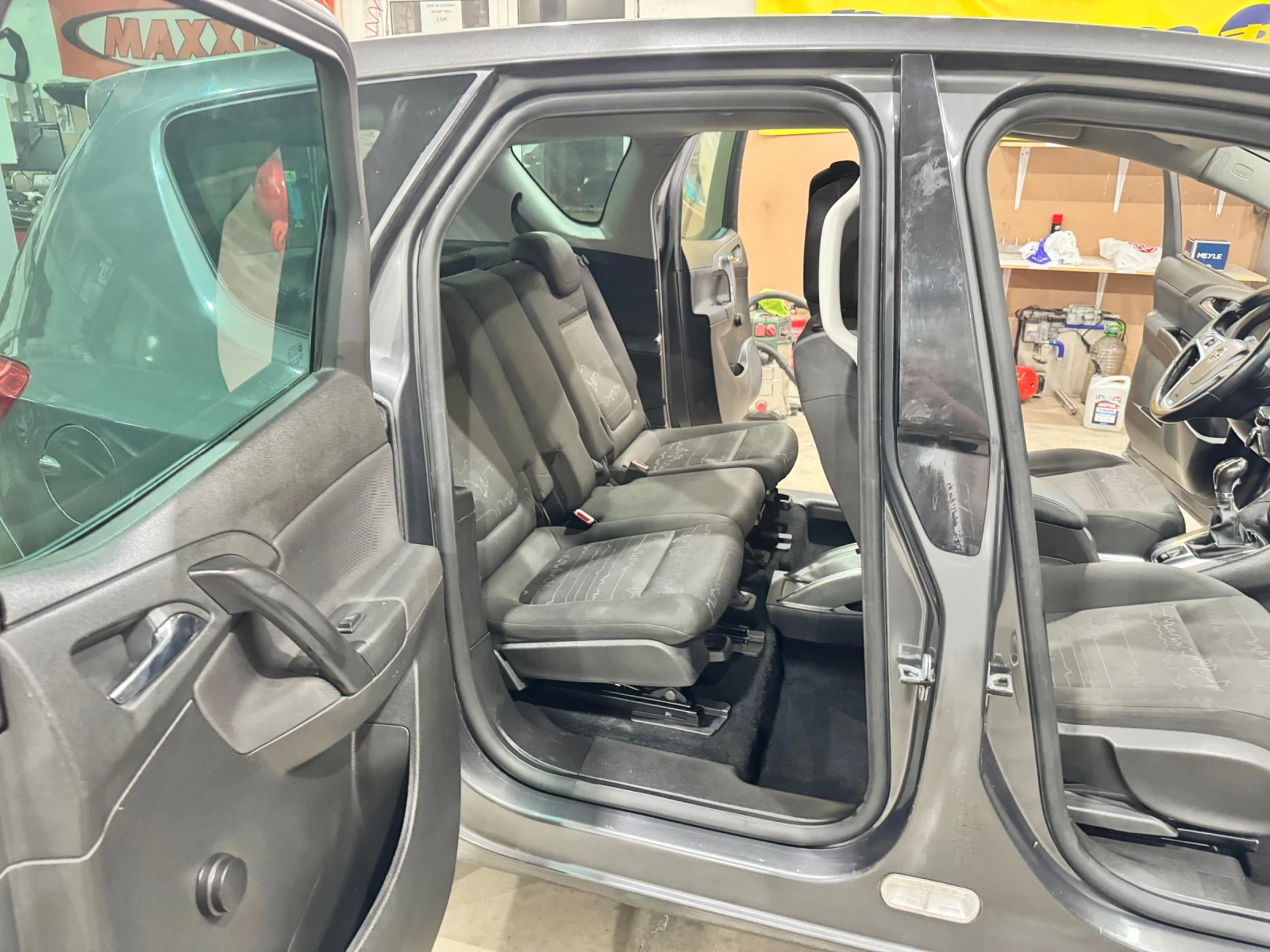 Opel Meriva B, снимка 11 - Автомобили и джипове - 53903300