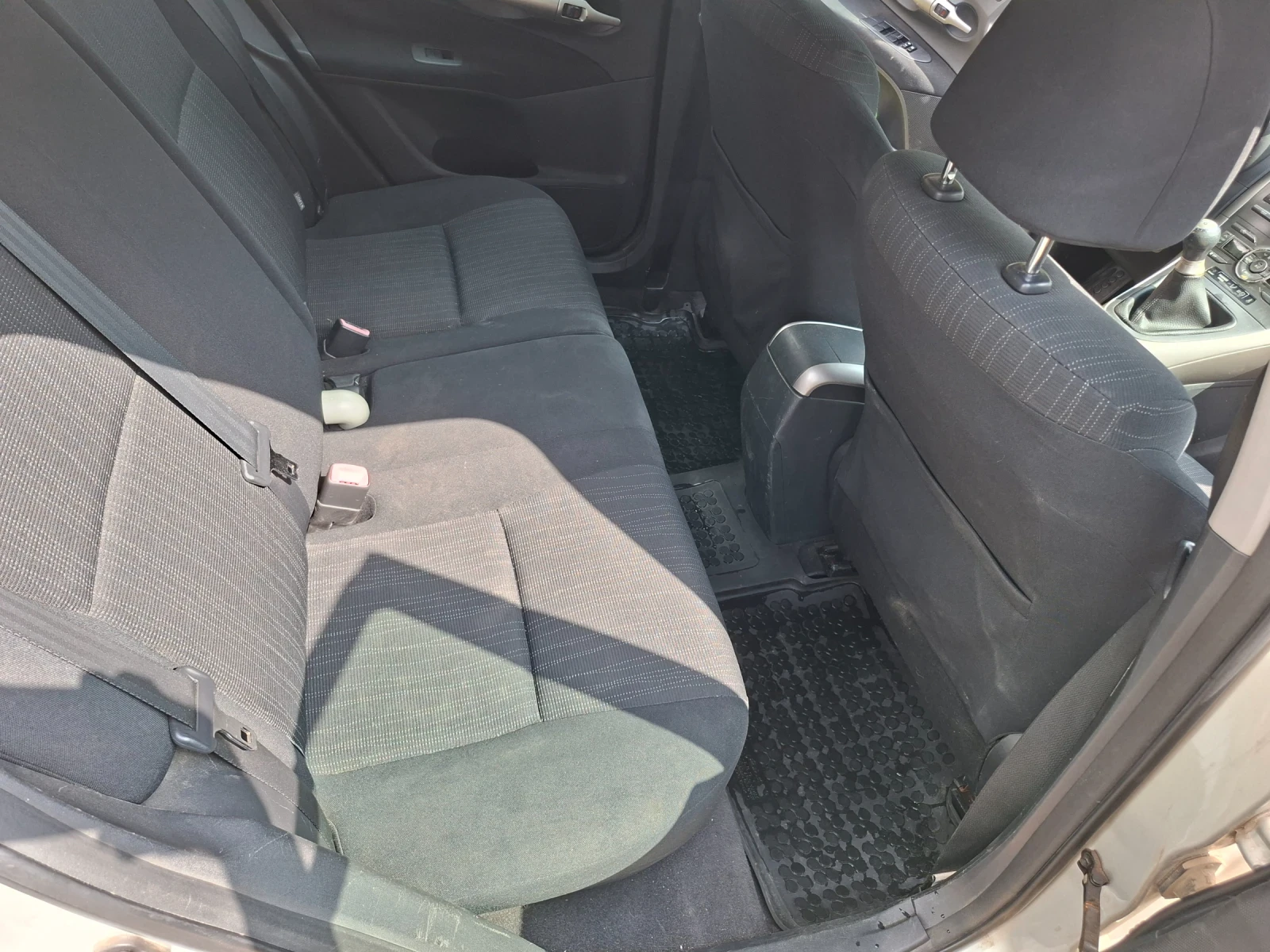 Toyota Auris Sol/Luxury, снимка 8 - Автомобили и джипове - 54178728