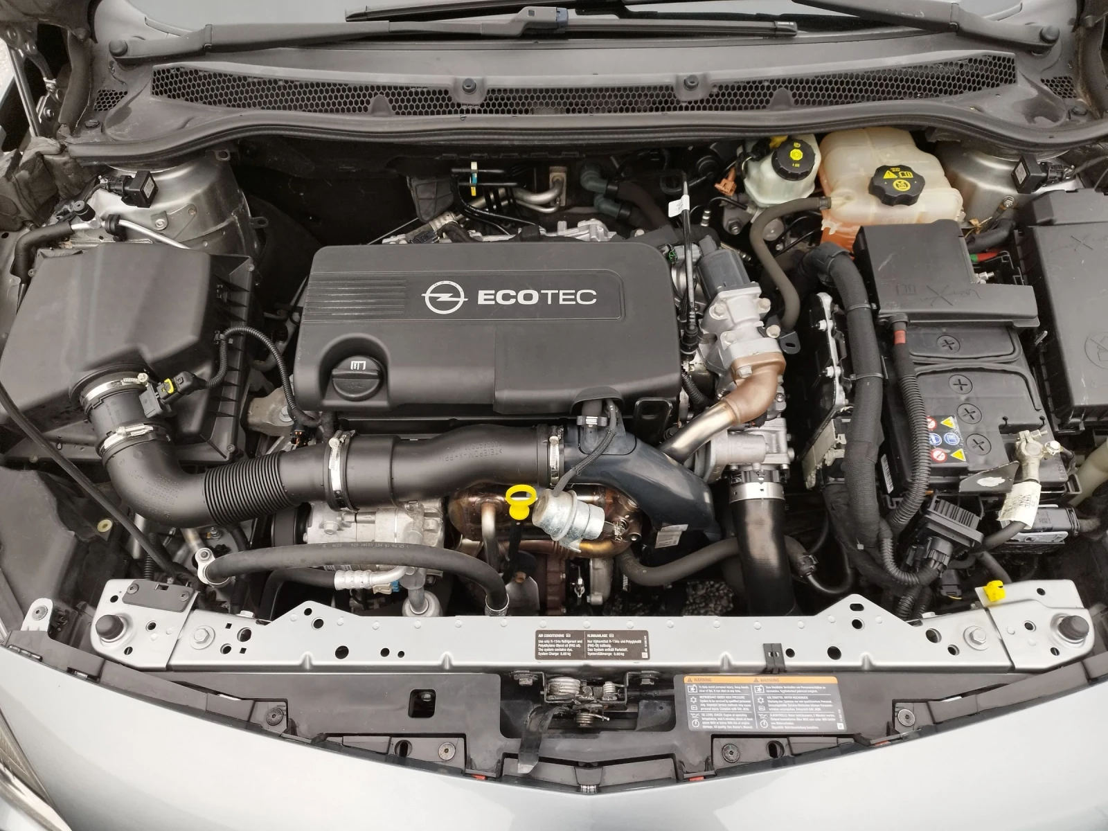 Opel Astra 1.7TDCI COSMO, снимка 16 - Автомобили и джипове - 54479709