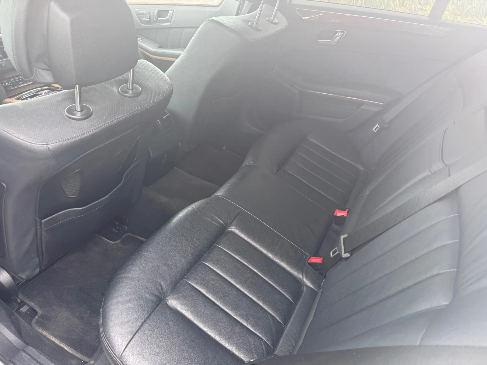 Mercedes-Benz E 500 550 4Matic, снимка 6 - Автомобили и джипове - 54641170